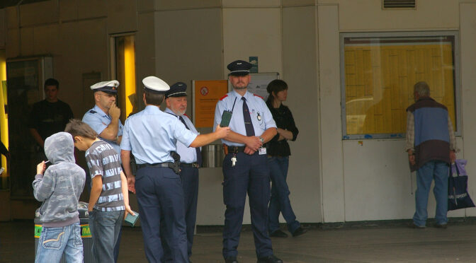 Private und staatliche Kriminalisten – Konvergenzen, Kooperationen, Gefahren