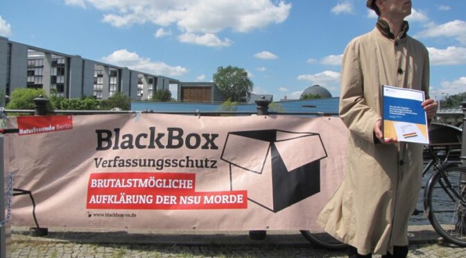 Auskunft über die eigenen Daten? Erfahrungen mit einem Grundrecht