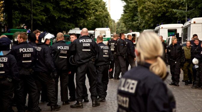 Bundesverwaltungsgericht bestätigt Kennzeichnungspflicht für Polizist*innen