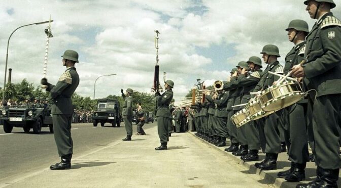Kleine Geschichte der Bundespolizei: Paramilitärischer Grenzschutz bis „Polizei des Bundes“